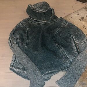 T2 Love hoodie Size s